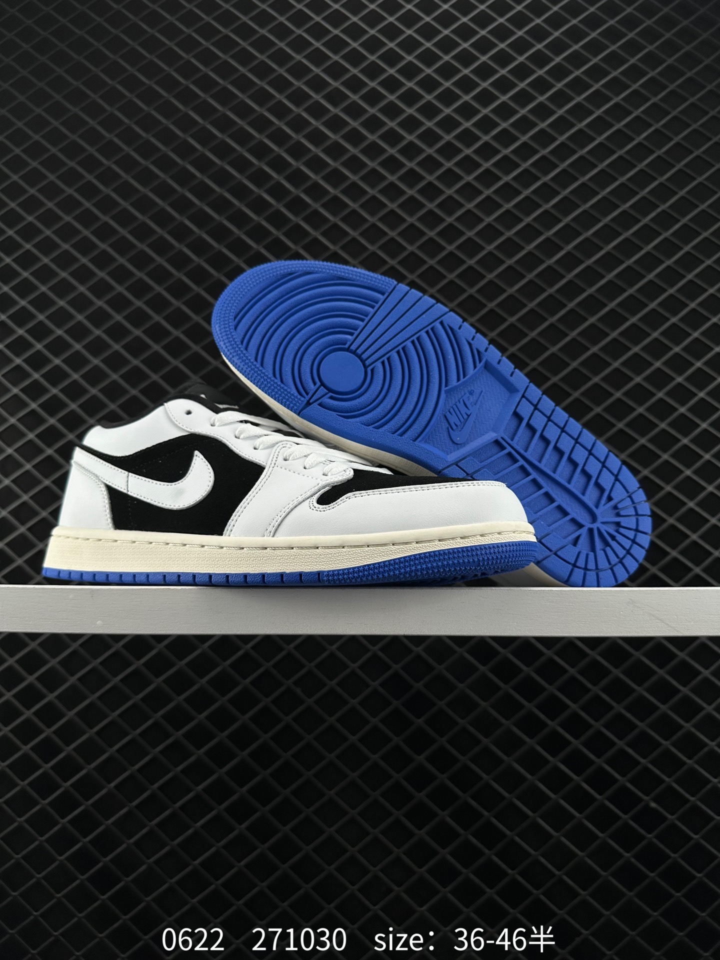 Nike Wmns Air Jordan 1 Low GS”Team Gold“